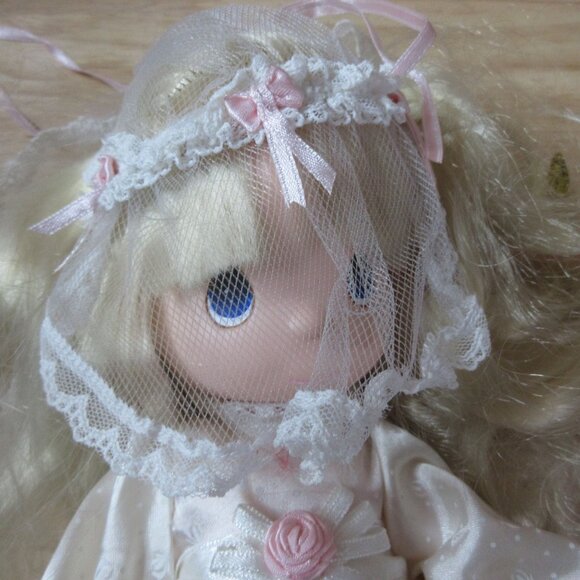 Precious Moments Bride 10" Doll - April - Vintage 1992 by Rose Art - Picture 3 of 10